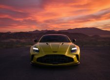 Aston Martin Vantage 19