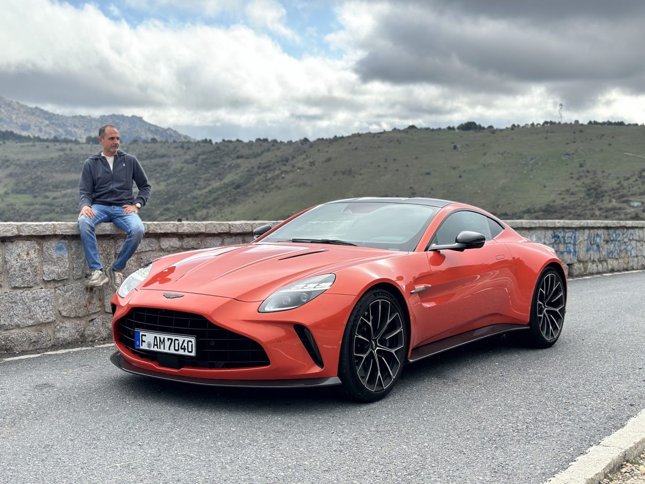 Probamos el nuevo Aston Martin Vantage: pura adrenalina