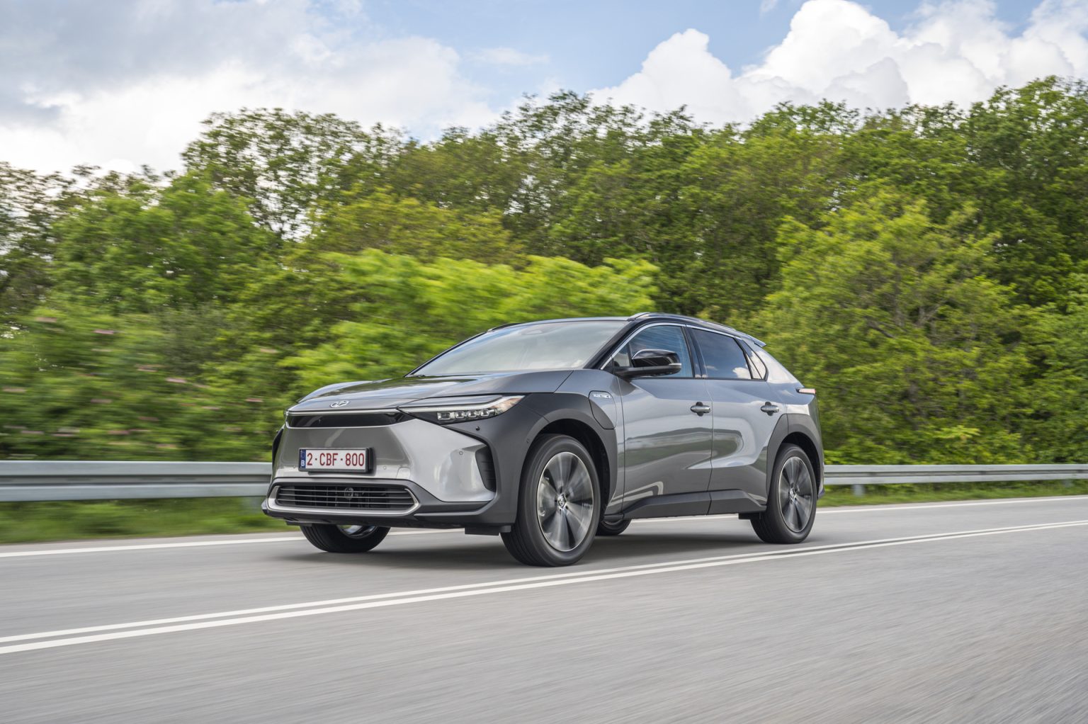 Toyota bZ4X 2025 : le SUV électrique se renouvelle avec plus d ...