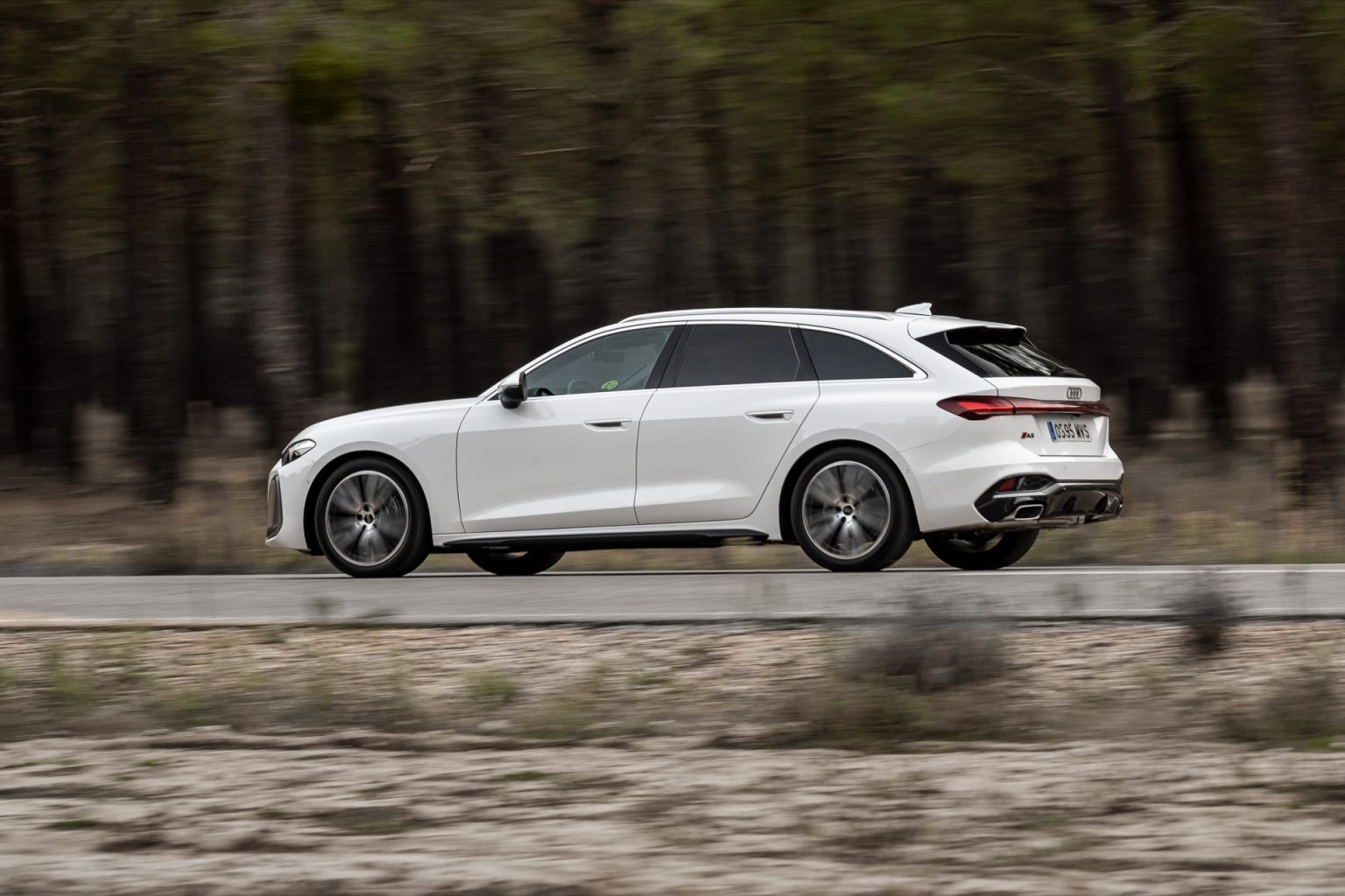 Was ist die MHEV plus-Hybridtechnologie, die Audi in seinem neuen A5 ...