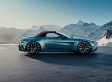 Aston Martin Vantage Roadster (10)