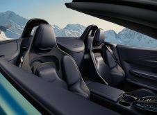 Aston Martin Vantage Roadster (15)