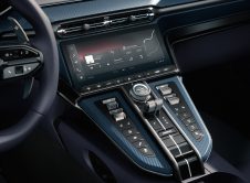 Aston Martin Vantage Roadster (16)