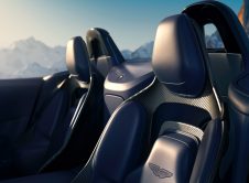 Aston Martin Vantage Roadster (18)