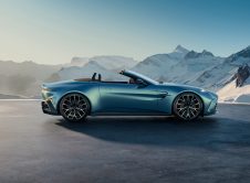 Aston Martin Vantage Roadster (9)