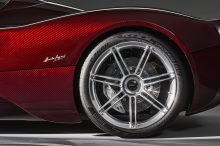 Pirelli calza el Pagani Utopía con su neumático inteligente Cyber Tyre