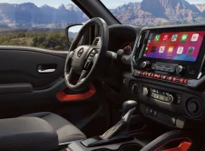 Nissan Frontier Interior 2025 (4)