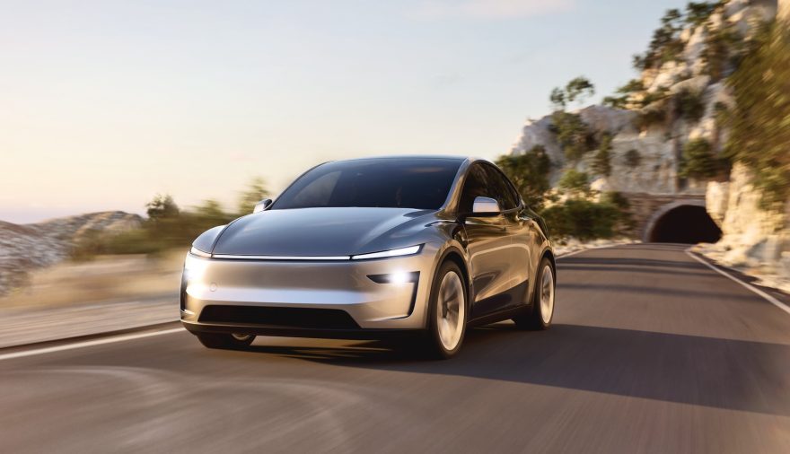Tesla Model Y 2025 00001