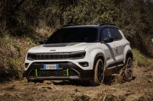 El nuevo Jeep Avenger 4xe con motor híbrido ya disponible en el acabado Overland