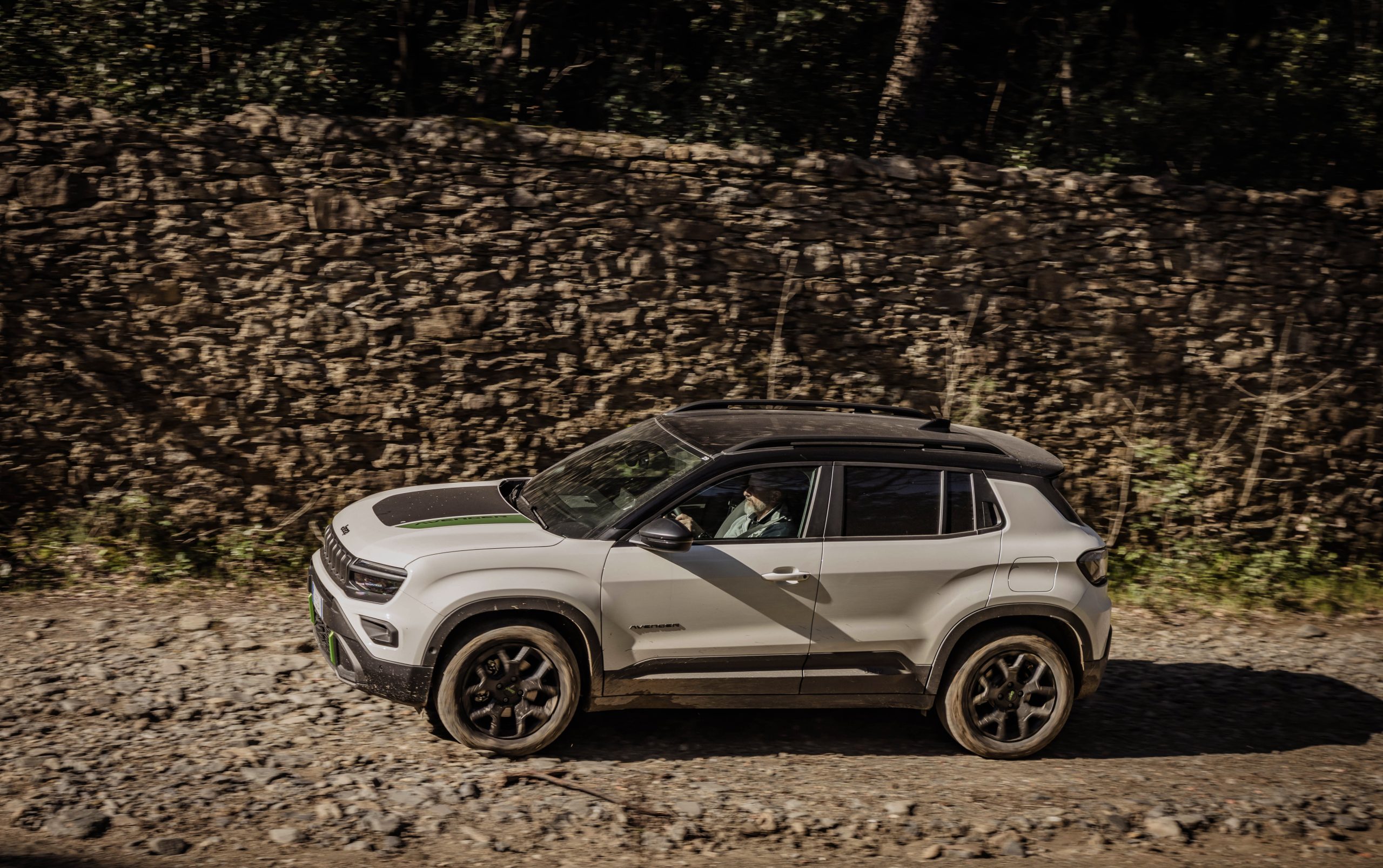 Jeep Avenger 4xe (5)