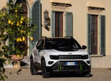 Jeep Avenger 4xe (7)