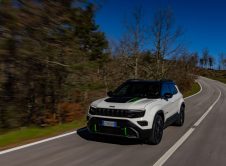 Jeep Avenger 4xe (8)