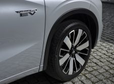 Mitsubishi Outlander Phev (10)