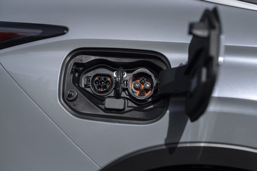 Mitsubishi Outlander Phev (11)
