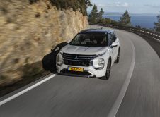 Mitsubishi Outlander Phev (20)