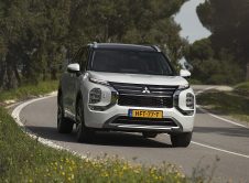 Mitsubishi Outlander Phev (24)