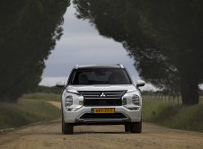 Mitsubishi Outlander Phev (25)