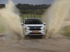 Mitsubishi Outlander Phev (29)