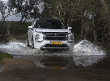 Mitsubishi Outlander Phev (30)