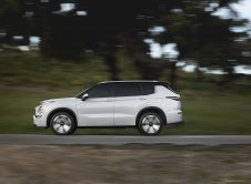 Mitsubishi Outlander Phev (32)