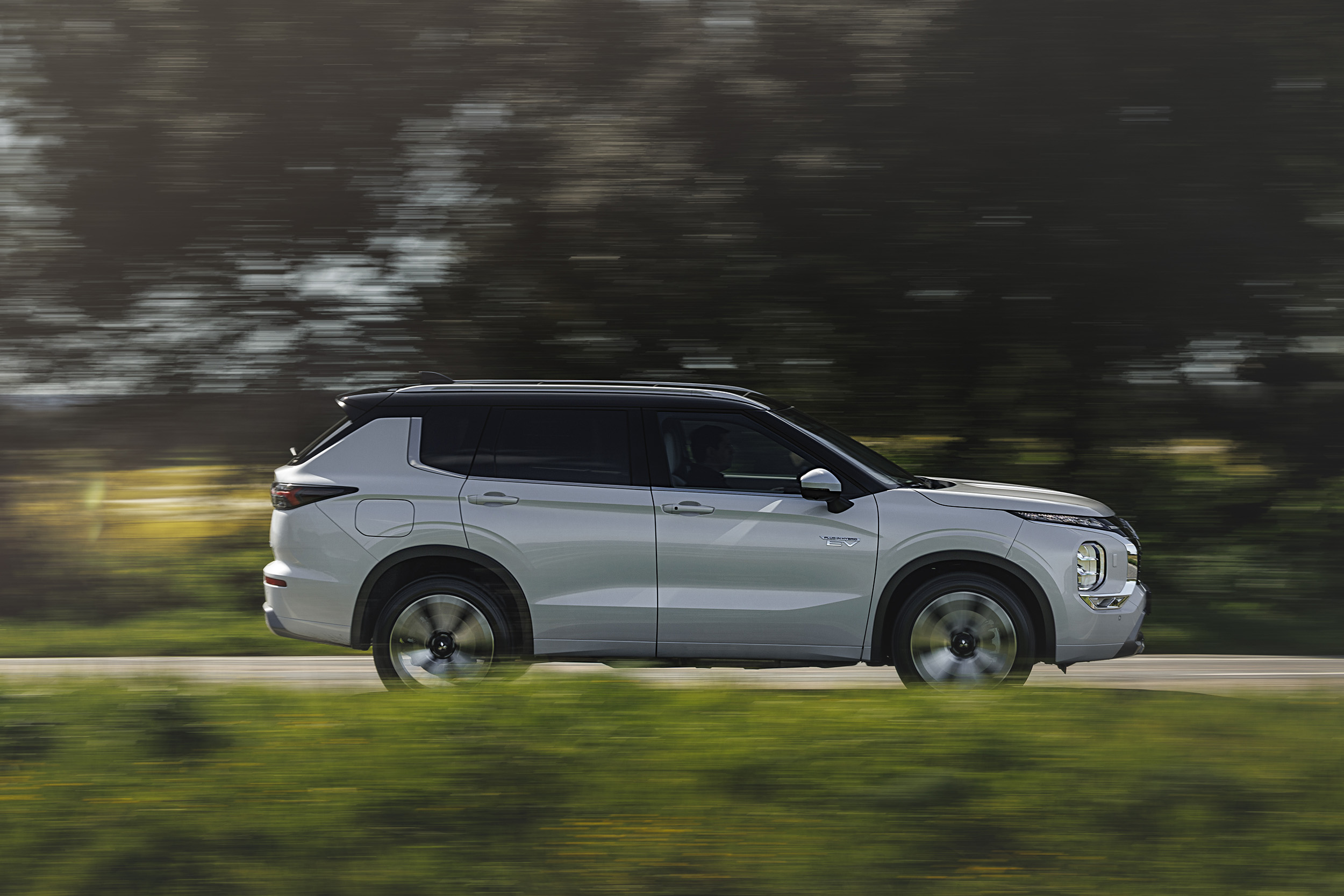 Mitsubishi Outlander Phev (33)