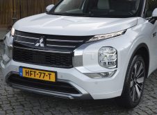 Mitsubishi Outlander Phev (38)