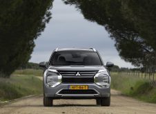 Mitsubishi Outlander Phev (4)