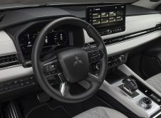 Mitsubishi Outlander Phev (41)