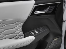 Mitsubishi Outlander Phev (46)