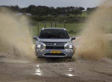 Mitsubishi Outlander Phev (5)