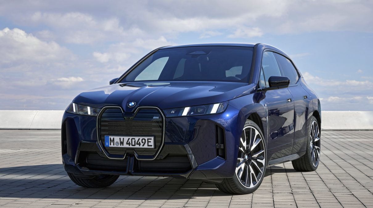 Cómo elegir un SUV premium inteligente en 2026: asistentes, conectividad y actualizaciones OTA