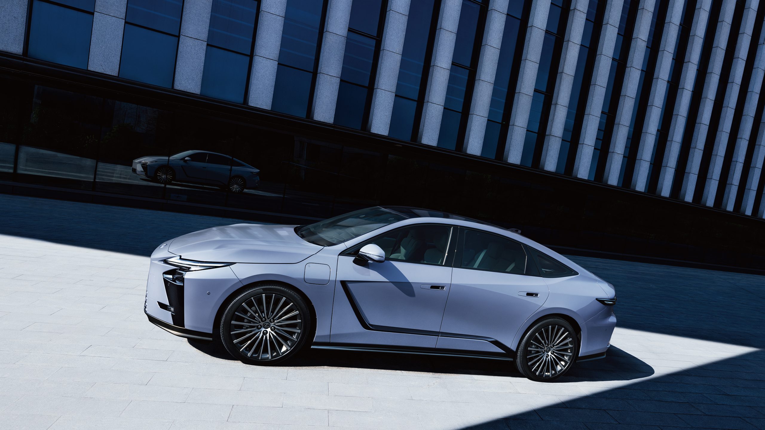 20250415 Lexus410d Exterior3 4