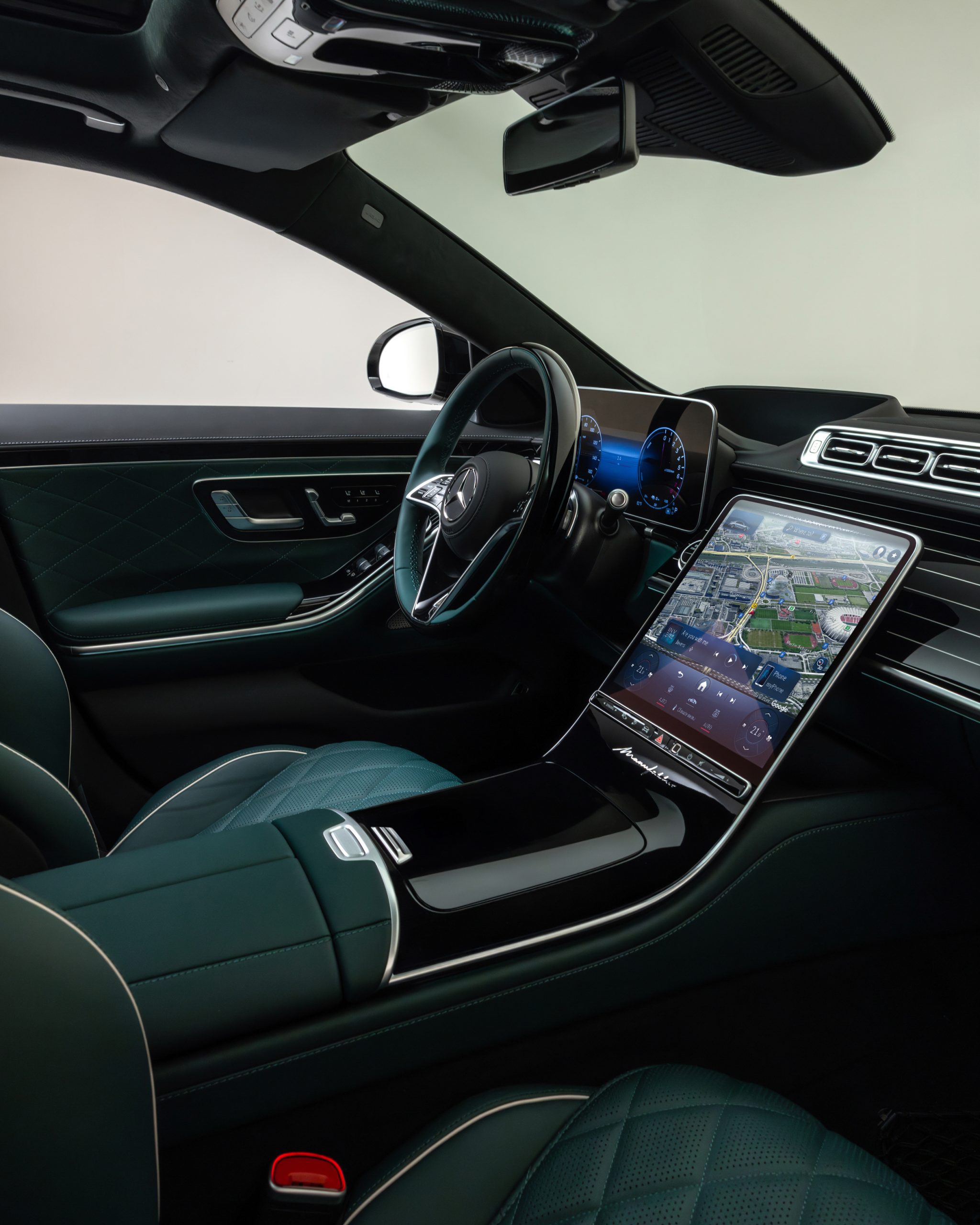 Die S Klasse 2025: Mehr Individualität, Intelligenz Und Exzellenz Durch Manufaktur, Ki Und Drive Pilot The 2025 S Class: More Individuality, Intelligence, And Excellence With Manufaktur, Ai, And Drive Pilot