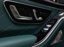 Die S Klasse 2025: Mehr Individualität, Intelligenz Und Exzellenz Durch Manufaktur, Ki Und Drive Pilot The 2025 S Class: More Individuality, Intelligence, And Excellence With Manufaktur, Ai, And Drive Pilot