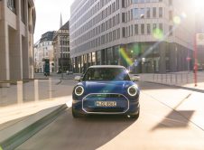 P90527246 Highres Mini Cooper Se 10 20