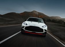 Aston Martin Dbx S 02