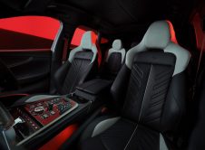 Aston Martin Dbx S 18