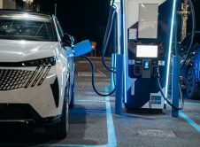 Peugeot E 3008 2025 06