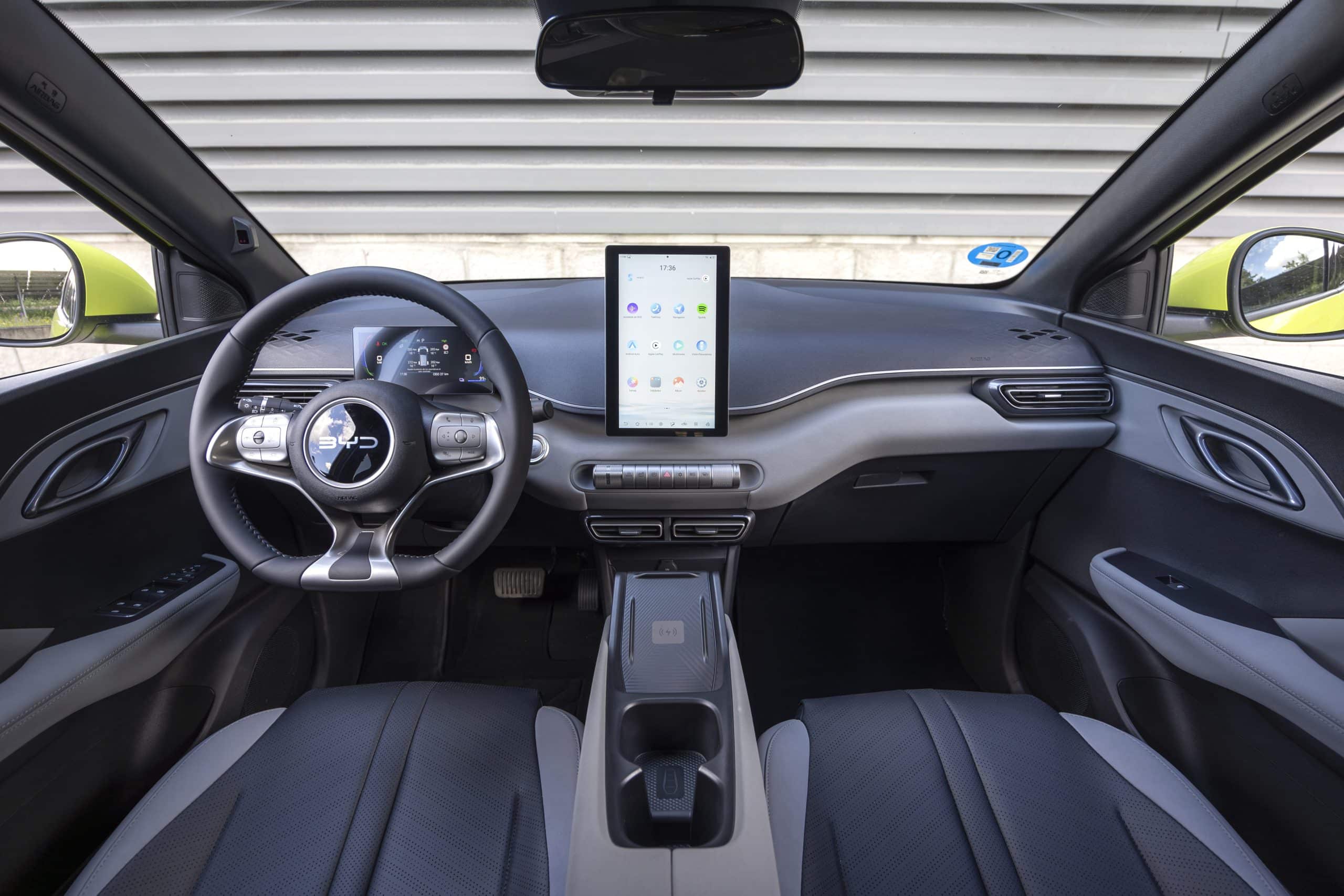 Dolphin Surf Interior (1)