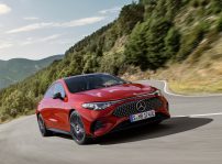 Der Neue Mercedes Benz Cla: Großartig, Mühelos, Intuitiv Und Flexibel The All New Mercedes Benz Cla: Gorgeous, Effortless, Intuitive, And Flexible.