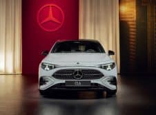 Der Neue Mercedes Benz Cla: Großartig, Mühelos, Intuitiv Und Flexibel The All New Mercedes Benz Cla: Gorgeous, Effortless, Intuitive, And Flexible.