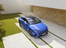 Der Neue Mercedes Benz Cla: Großartig, Mühelos, Intuitiv Und Flexibel The All New Mercedes Benz Cla: Gorgeous, Effortless, Intuitive, And Flexible.