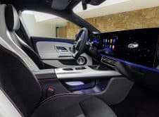 Der Neue Mercedes Benz Cla: Großartig, Mühelos, Intuitiv Und Flexibel The All New Mercedes Benz Cla: Gorgeous, Effortless, Intuitive, And Flexible.