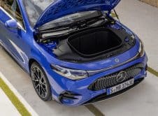 Der Neue Mercedes Benz Cla: Großartig, Mühelos, Intuitiv Und Flexibel The All New Mercedes Benz Cla: Gorgeous, Effortless, Intuitive, And Flexible.