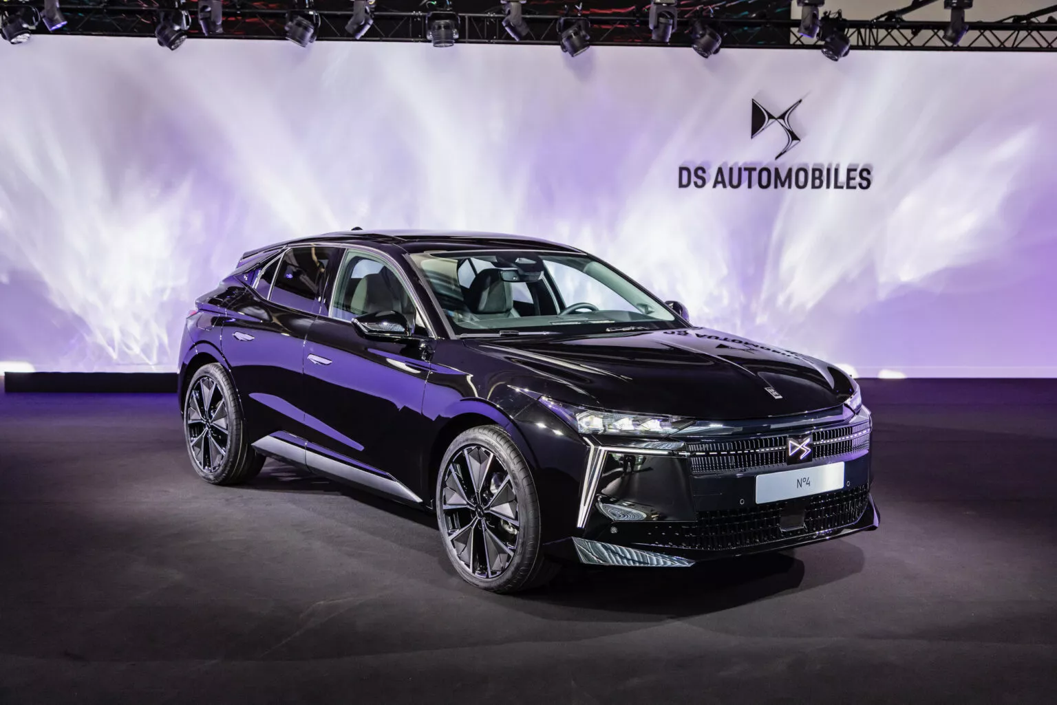 Ds N4 Exterior 2 (10)