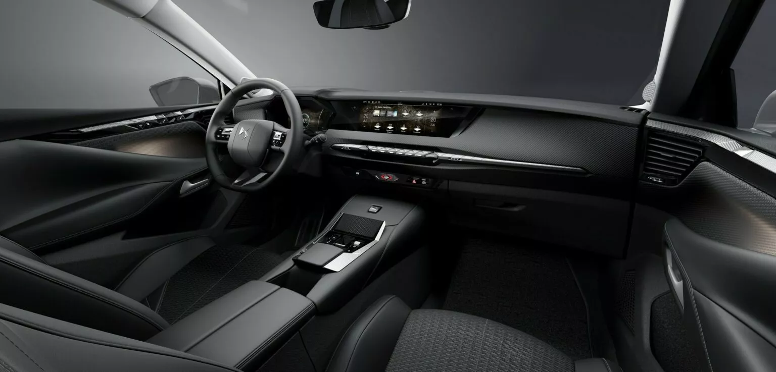 Ds N4 Interior (3)