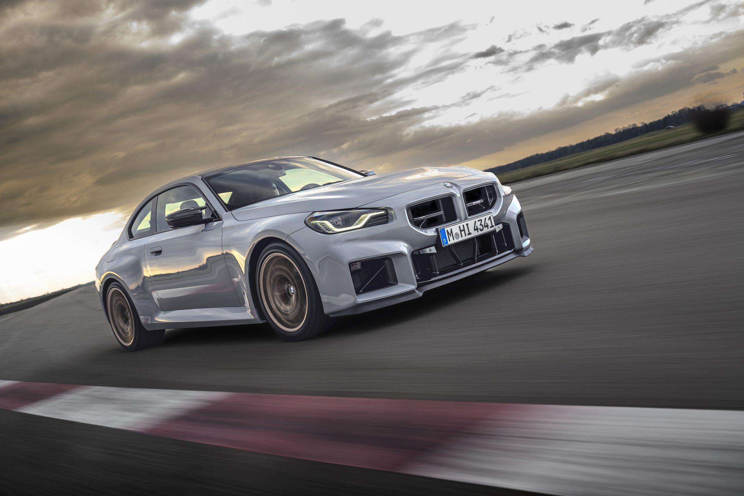 Bmw M2 Cs 2025 (2)