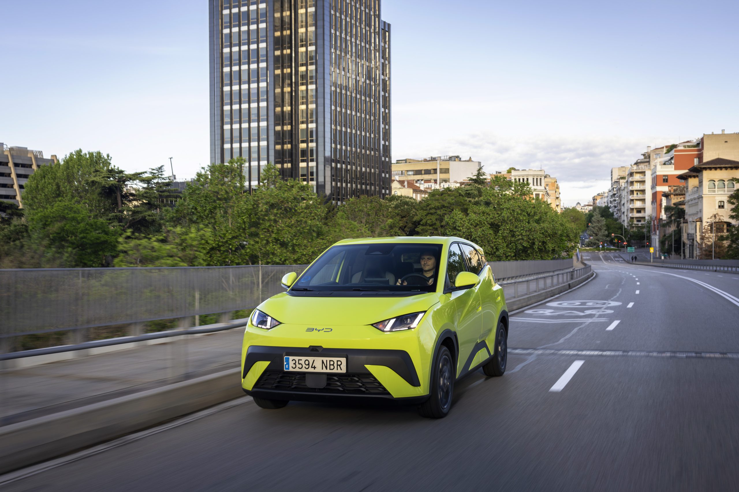 Byd Dolphin Surf Lime Green Dinámico