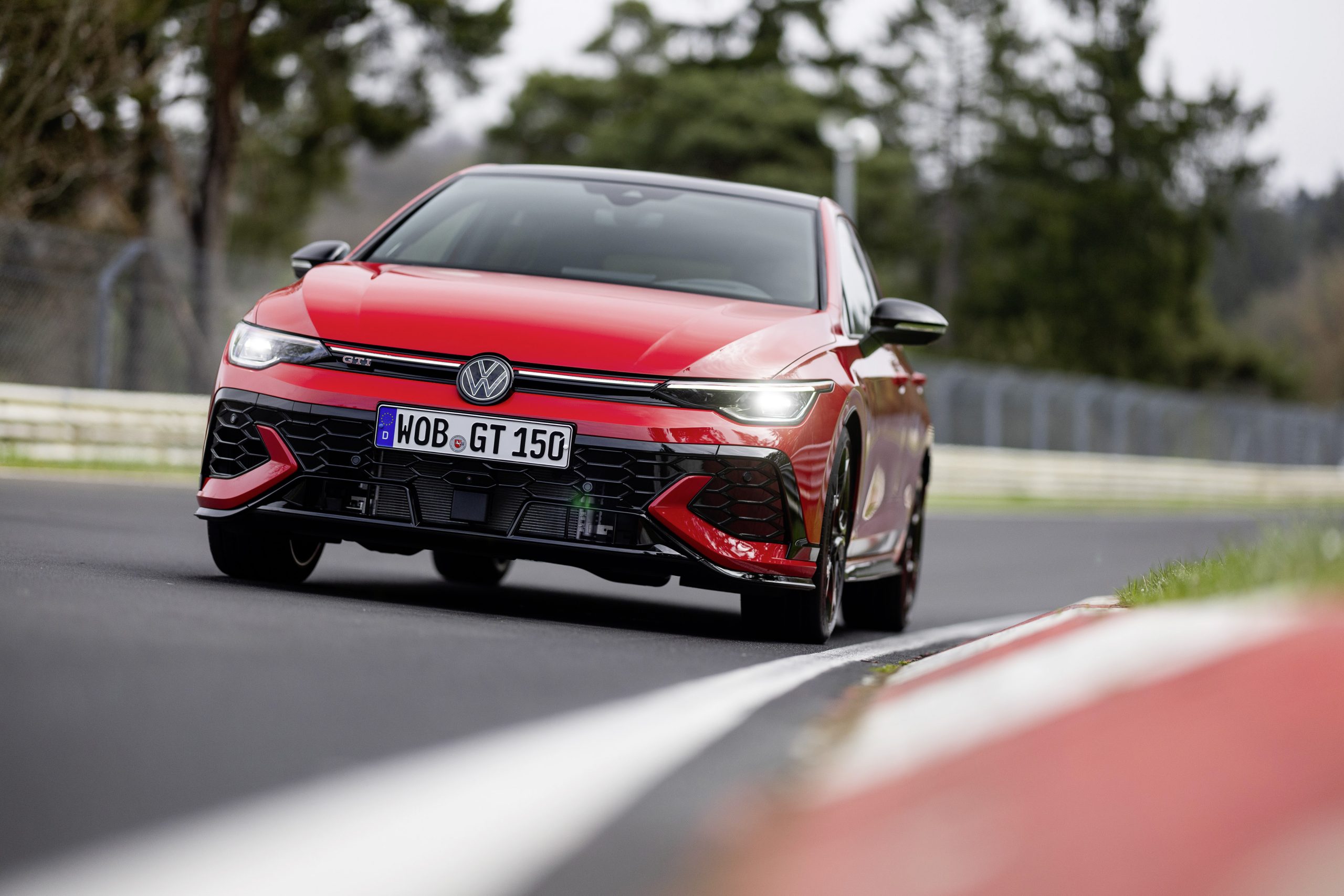 Volkswagen Golf Gti Edition 50 (5)