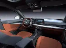 Lada Azimut 2025 Rusia (4)